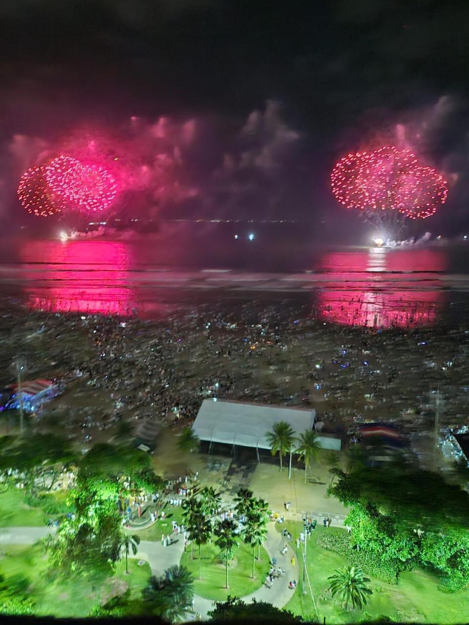 Apartamentos Na Praia Do Gonzaga Frente Mar Com Estacionamento Santos  Cameră foto